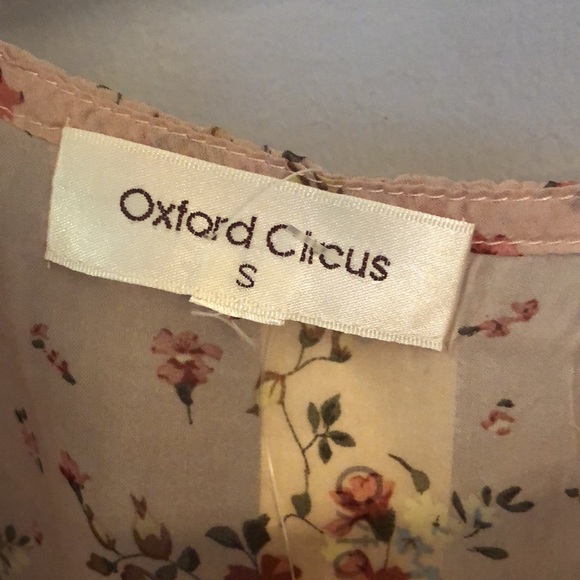 Oxford Circus pink sheer cape top. So beautiful! Has armhole on right side - Picture 3 of 5